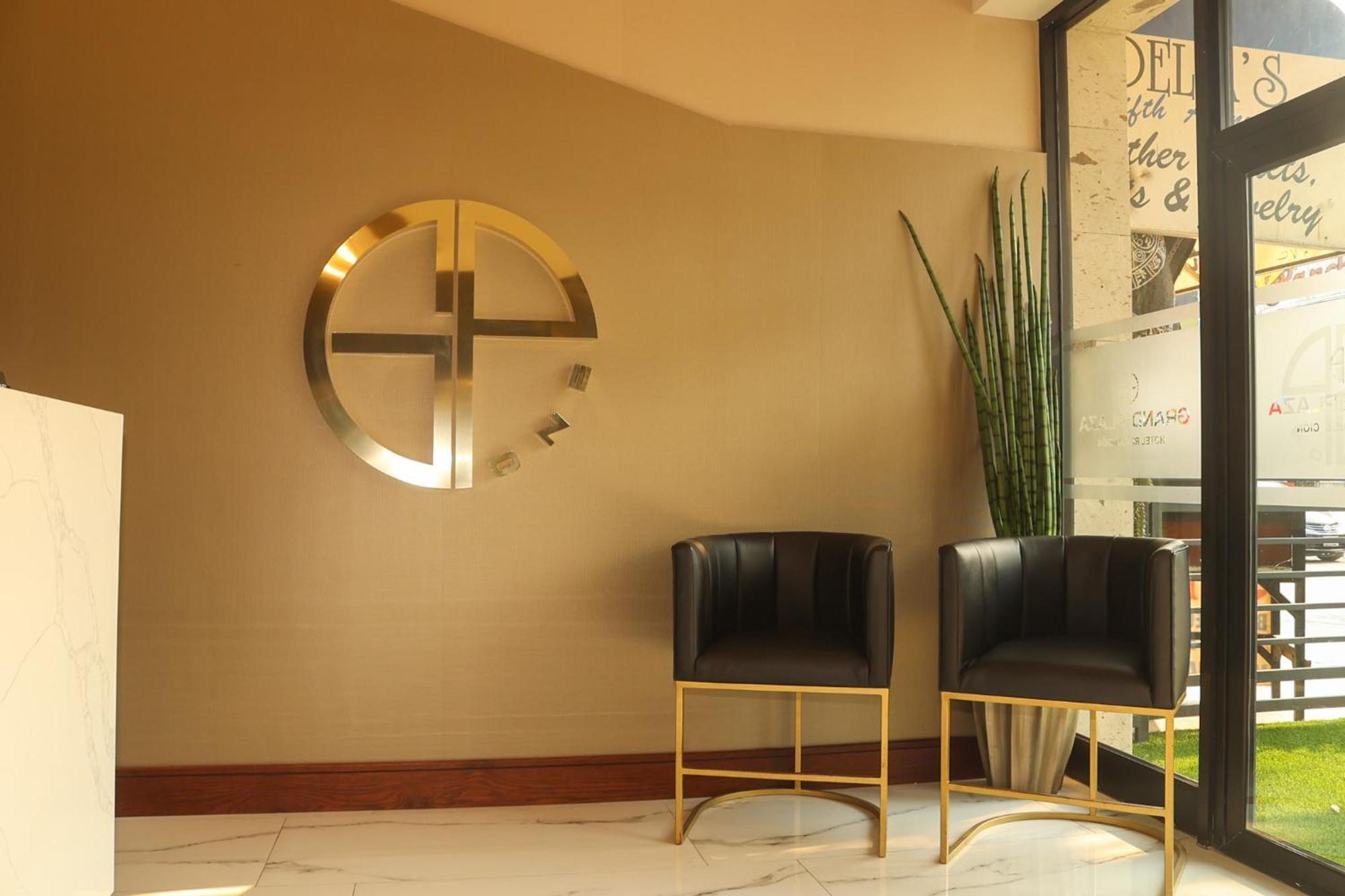 Hotel Grand One Plaza Tijuana Exterior photo